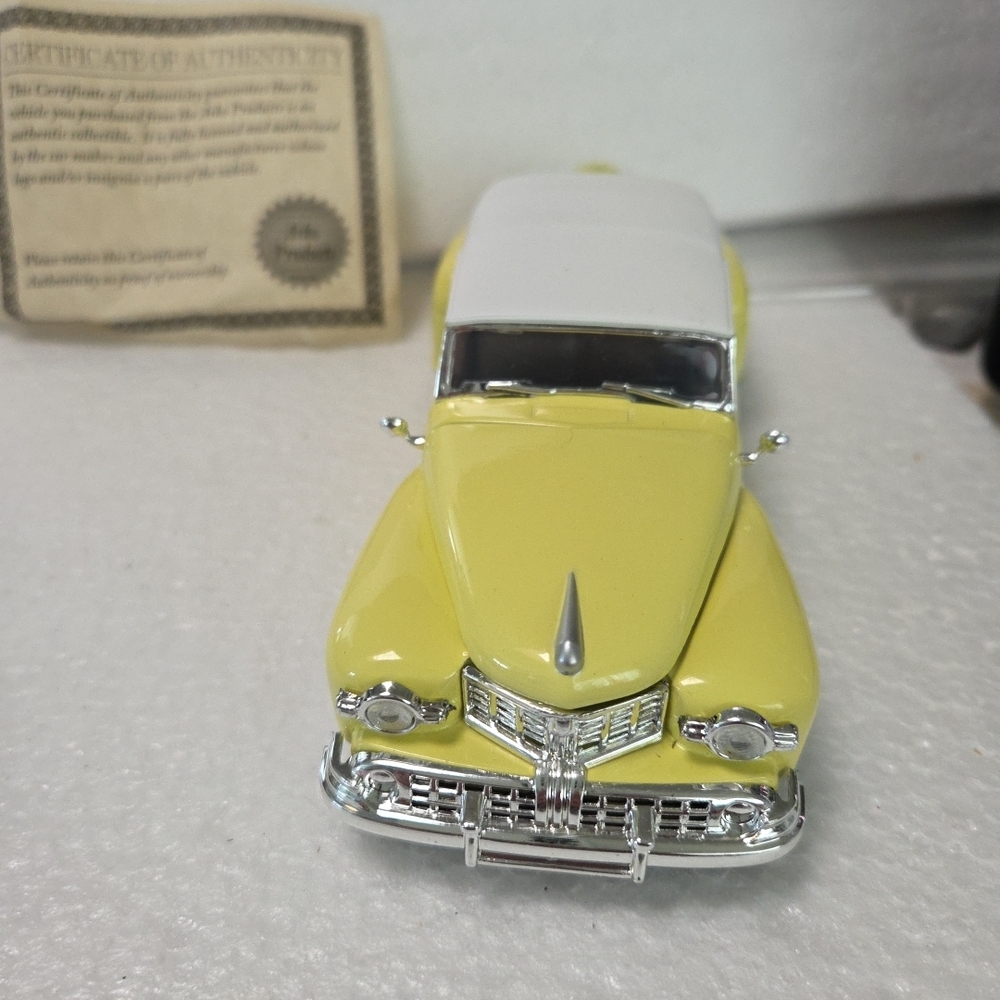 Diecast 1948 LINCOLN CONTINENTAL Model Car